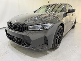 BMW 3-serie 330e M Sport Aut8 picture 37