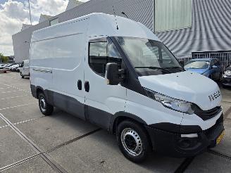 dañado vehículos comerciales Iveco Daily 35S12V 2.3 352 H2L2 3,prs Bjr.2017 2017/12