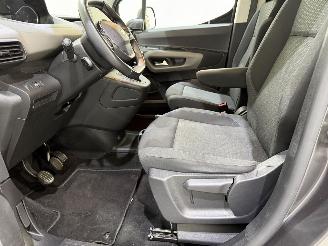 Peugeot Rifter MPV 1.2 PureTech 110 Style picture 37