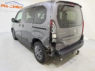 Peugeot Rifter MPV 1.2 PureTech 110 Style picture 27