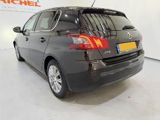 Peugeot 308 HB 1.2 PureTech Allure Pano picture 4