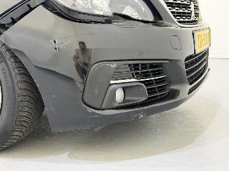 Peugeot 308 HB 1.2 PureTech Allure Pano picture 10