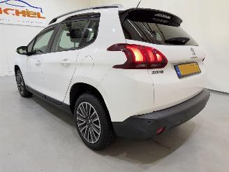 Peugeot 2008 1.2 PureTech 110 Allure picture 15