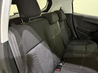 Peugeot 208 HB 1.2 Allure Navi/Clima/Pano picture 24