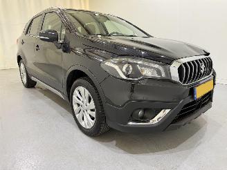 Vaurioauto  passenger cars Suzuki S-Cross 1.4 Boosterjet Smart Hybrid 2020/8