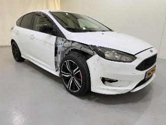 Coche accidentado Ford Focus HB 1.5 EcoBoost Titanium 2016/9