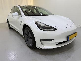 Schadeauto Tesla Model 3 Long Range Dual Motor 75 kWh 2019/12