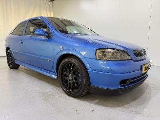 Damaged car Opel Astra 2.0-16V OPC 2000/2