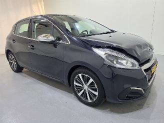 Schadeauto Peugeot 208 1.2 PureTech Allure 5Drs 81Kw Bjr.2019 2019/3