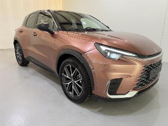uszkodzony samochody osobowe Lexus LBX 1.5 Hybrid HEV 100kW 2025/10