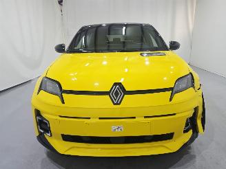 Renault 5 Electric 150 Comfort Range Iconiq Cinq picture 2