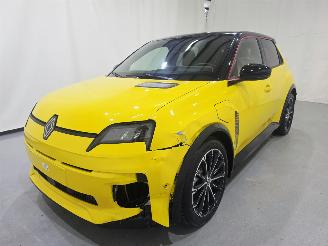 Renault 5 Electric 150 Comfort Range Iconiq Cinq picture 3