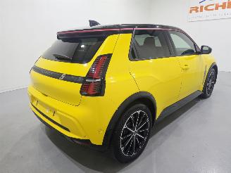 Renault 5 Electric 150 Comfort Range Iconiq Cinq picture 15