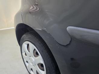 Peugeot 107 1.0-12V Blue Lease 5Drs 50Kw picture 13
