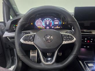Volkswagen Golf VIII 1.5 eTSI R/Line Pano DSG MHEV 110kw picture 31