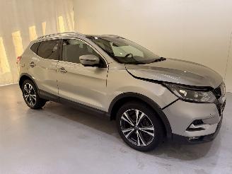 Auto incidentate Nissan Qashqai 1.2 DIG-T 115pk N-Connecta Panoramadak 2018/11