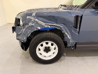Land Rover Defender 90 D200 S 3.0 MHEV Hybride picture 6