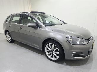 Damaged car Volkswagen Golf  2014/12