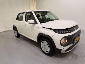 Schadeauto Hyundai Inster E-Motion 42kWh 71kw Camera Carplay 2026/7