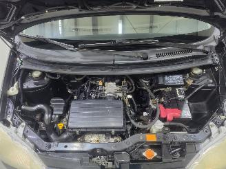 Daihatsu Cuore 1.0 12V AUT 3.Drs picture 27