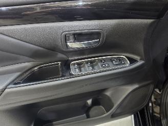 Mitsubishi Outlander 2.0 PHEV Instyle+ 4WD149Kw Bjr.2018 picture 38