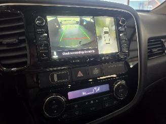 Mitsubishi Outlander 2.0 PHEV Instyle+ 4WD149Kw Bjr.2018 picture 9