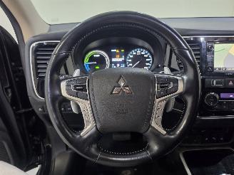 Mitsubishi Outlander 2.0 PHEV Instyle+ 4WD149Kw Bjr.2018 picture 20