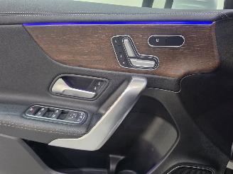 Mercedes A-klasse 200 Launch Edition Premium Plus AMG Line bjr.2018 picture 9