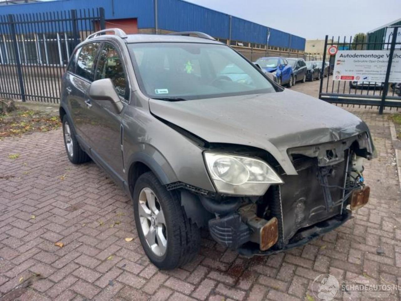 Opel Antara Antara (LA6), SUV, 2006 / 2017 3.2 V6 24V 4x4