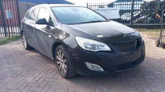 Sloopauto Opel Astra Astra J Sports Tourer (PD8/PE8/PF8), Combi, 2010 / 2015 1.7 CDTi 16V 2011/6