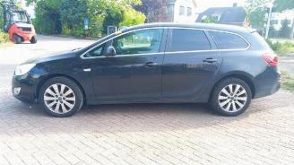 Opel Astra Astra J Sports Tourer (PD8/PE8/PF8), Combi, 2010 / 2015 1.7 CDTi 16V picture 4