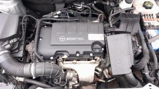 Opel Astra Astra J (PC6/PD6/PE6/PF6), Hatchback 5-drs, 2009 / 2015 1.4 Turbo 16V picture 9