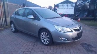 Dezmembrări autoturisme Opel Astra Astra J (PC6/PD6/PE6/PF6), Hatchback 5-drs, 2009 / 2015 1.4 16V ecoFLEX 2010/9
