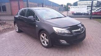 Dezmembrări autoturisme Opel Astra Astra J (PC6/PD6/PE6/PF6), Hatchback 5-drs, 2009 / 2015 1.4 Turbo 16V 2012/3