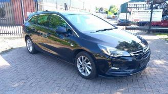 Vrakbiler auto Opel Astra Astra K Sports Tourer, Combi, 2015 / 2022 1.6 CDTI 110 16V 2016/12