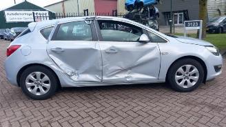 Opel Astra Astra J (PC6/PD6/PE6/PF6), Hatchback 5-drs, 2009 / 2015 1.4 Turbo 16V ecoFLEX 120 picture 8