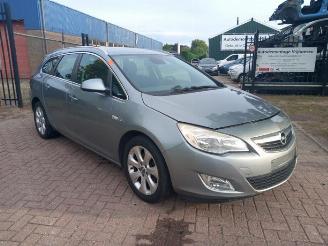 disassembly passenger cars Opel Astra Astra J Sports Tourer (PD8/PE8/PF8), Combi, 2010 / 2015 1.7 CDTi 16V 2012/4