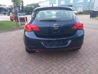 Opel Astra Astra J (PC6/PD6/PE6/PF6), Hatchback 5-drs, 2009 / 2015 1.4 Turbo 16V picture 6