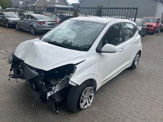 krockskadad bil auto Hyundai I-10 1.0 Comfort 2023/5