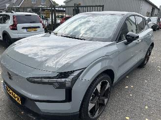 Coche accidentado Volvo EX30 200 KW Single Motor Extend Range Ultra 2024/7