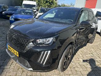 Avarii autoturisme Peugeot 2008 1.2 Hybrid  Automaat Allure  100 KW  ( 5795 Km )  ( nw prijs 40000,00 ) 2025/5