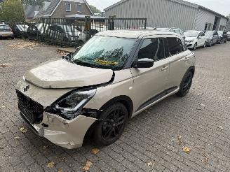 Vaurioauto  passenger cars Suzuki Swift 1.2 Select Smart Hybrid 2025/6