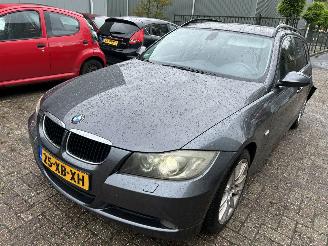 BMW 3-serie 318 D  Touring picture 1