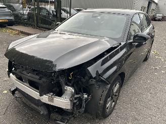 krockskadad bil auto Peugeot 308 SW 1.2 PureTech Automaat   ( Nieuw Prijs 38000,00 ) 2024/6