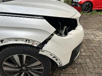 Peugeot 5008 1.2 PureTech Blue lease Premium picture 5