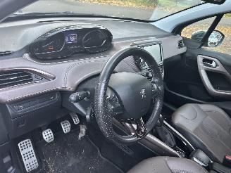 Peugeot 2008 1.6 VTI Feline picture 13