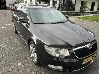 Skoda Superb Stationcar 1.8 TSI  Elegance picture 2