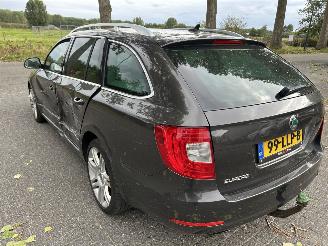 Skoda Superb Stationcar 1.8 TSI  Elegance picture 5