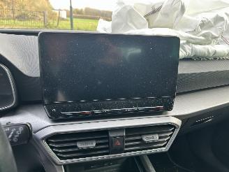 Seat Leon 1.5 eTSI  Hybrid Automaat  FR Launch Edition picture 10