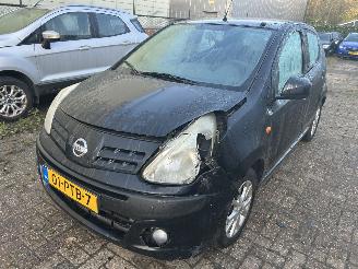 damaged passenger cars Nissan Pixo 1.0 Automaat 2010/2